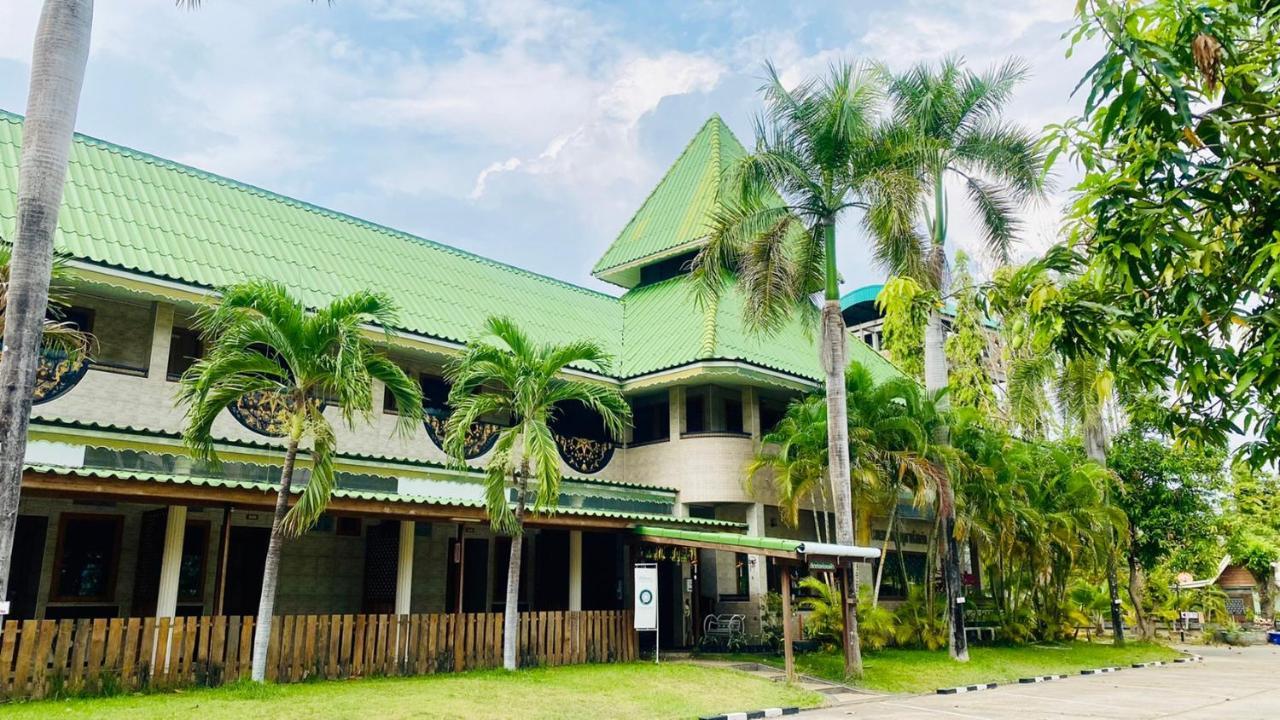 Phuphan Park Hotel Sakon Nakhon Ngoại thất bức ảnh